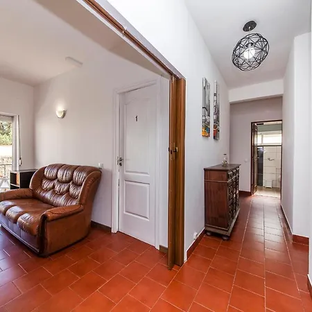 Local Da Trindade Guest house *